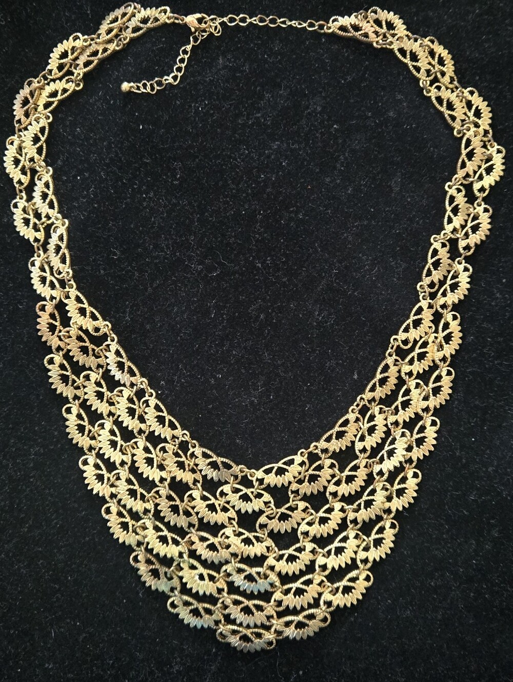 Elegant Gold Chain Necklace